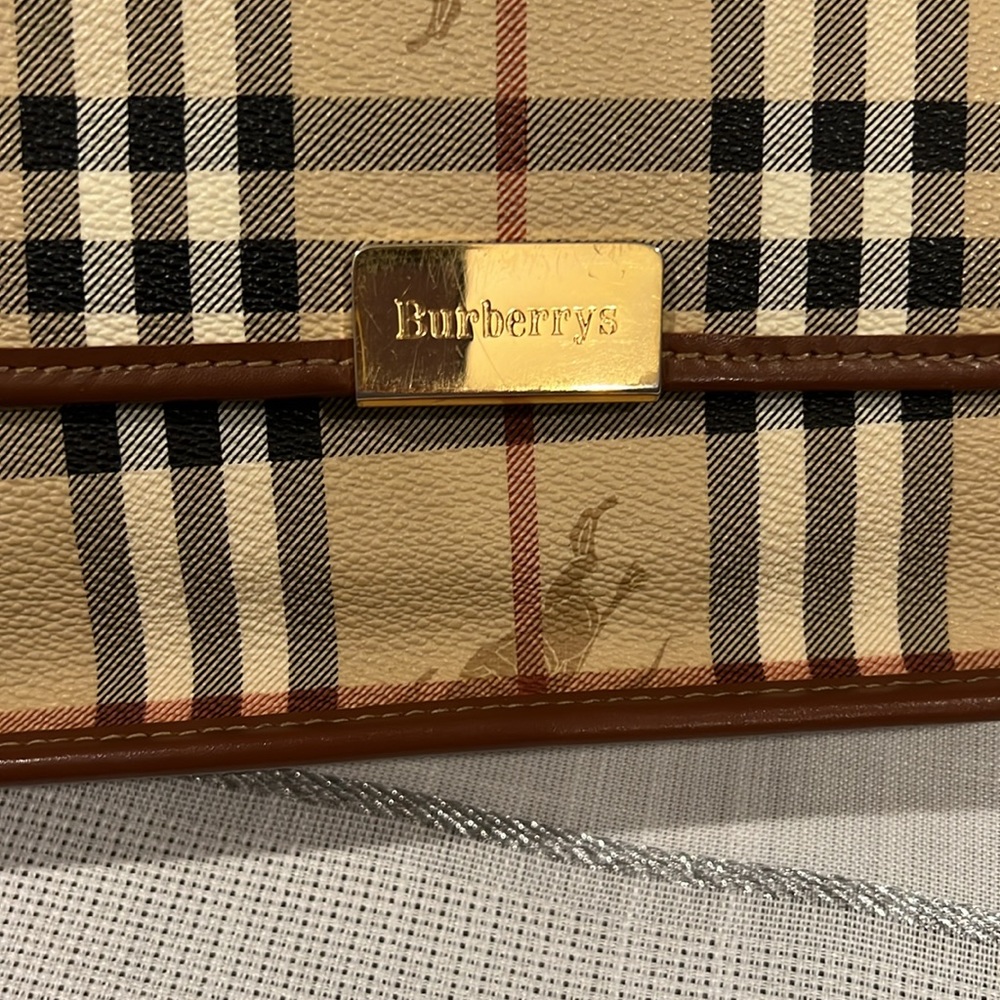 Vintage Burberry Tan and Brown Check Clutch - Picture 10 of 16